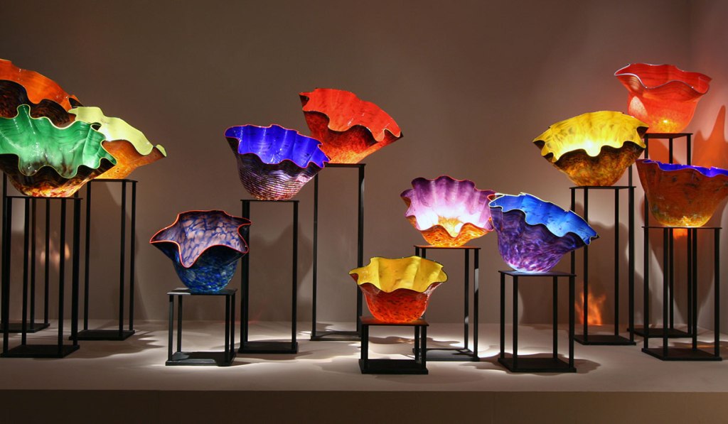 The colorful glass bowls of Dale Chihuly