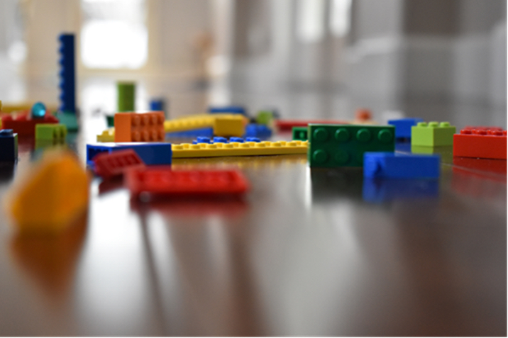 8th grade student image of Legos using aperture manipulation to express a shallow depth-of-field