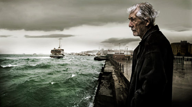 Rough Sea, 2007, © Nuri Bilge Ceylan. A beautiful photograph using a large depth of field.